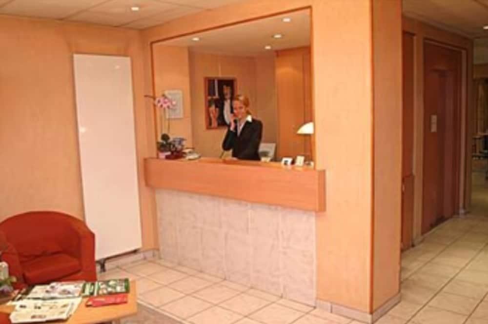 Printania Porte de Versailles Paris Exterior foto